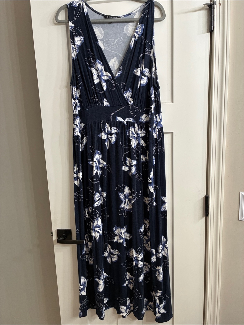 41 Hawthorn Navy Floral V-Neck Maxi Dress
